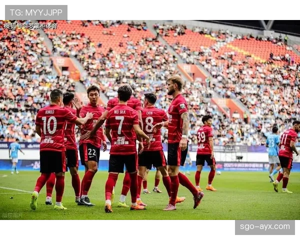 阿什利扬赛场表现稳健，助力球队再夺关键胜利