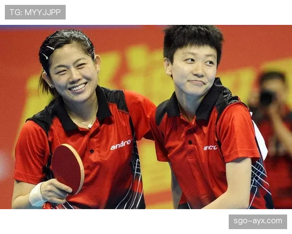 季丽萍训练完随手啃黄瓜的样子，真不像拿过世界冠军的人